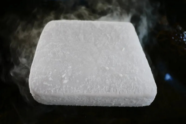 干冰塊機不出冰塊怎么辦 干冰塊機不出冰塊怎么辦